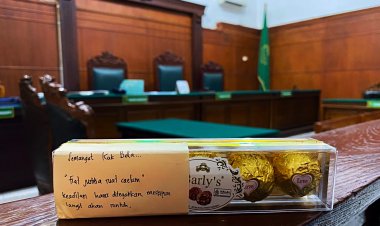 Sidang Sengketa Guru vs Yayasan di PN Surabaya
