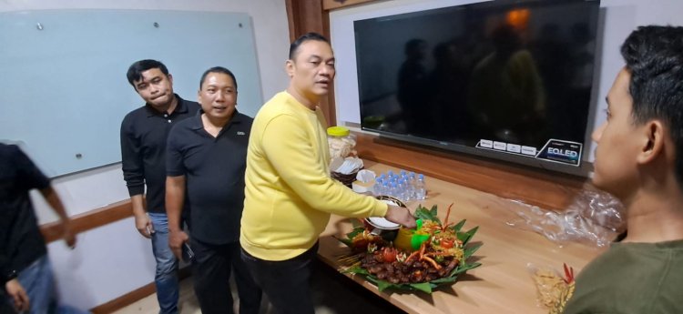 Lima Personel Satresnarkoba Polres Tanjung Perak Naik Pangkat, Kasat Narkoba AKP Adik Agus Putrawan, S.H,. M.H. : Pangkat Adalah Amanah Bukan Tujuan Akhir