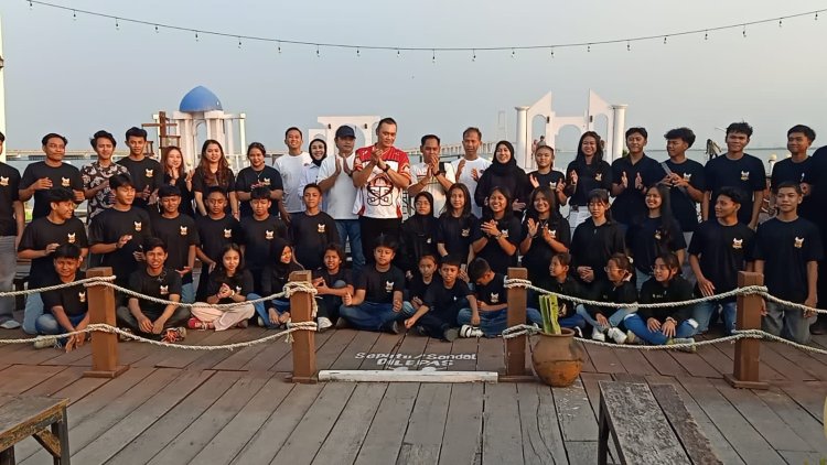 AKP Adik Agus Putrawan, S.H., M.H., Kasat Narkoba Polres Pelabuhan Tanjung Perak, Resmi Tutup Kontingen Karate Cup Piala Polda Jatim di Pantai Rindu Bangkalan, Madura