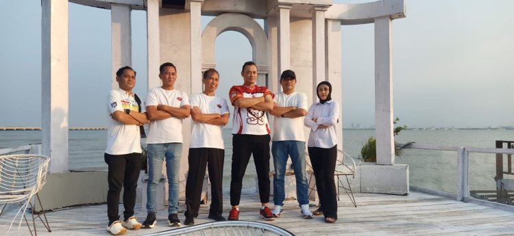 AKP Adik Agus Putrawan, S.H., M.H., Kasat Narkoba Polres Pelabuhan Tanjung Perak, Resmi Tutup Kontingen Karate Cup Piala Polda Jatim di Pantai Rindu Bangkalan, Madura