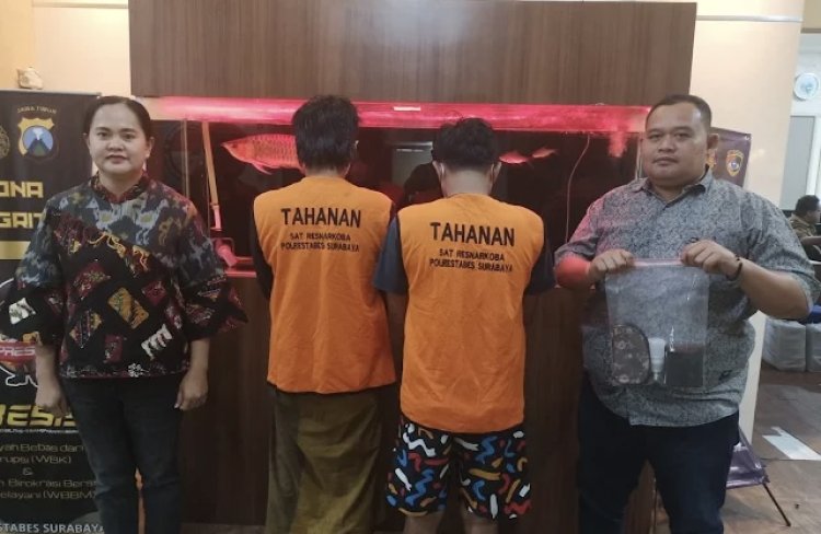 Polrestabes Surabaya Satresnarkoba Bongkar Akal Cerdik Pelaku Pengedar Sabu Sembunyikan Dalam Bohlam Lampu
