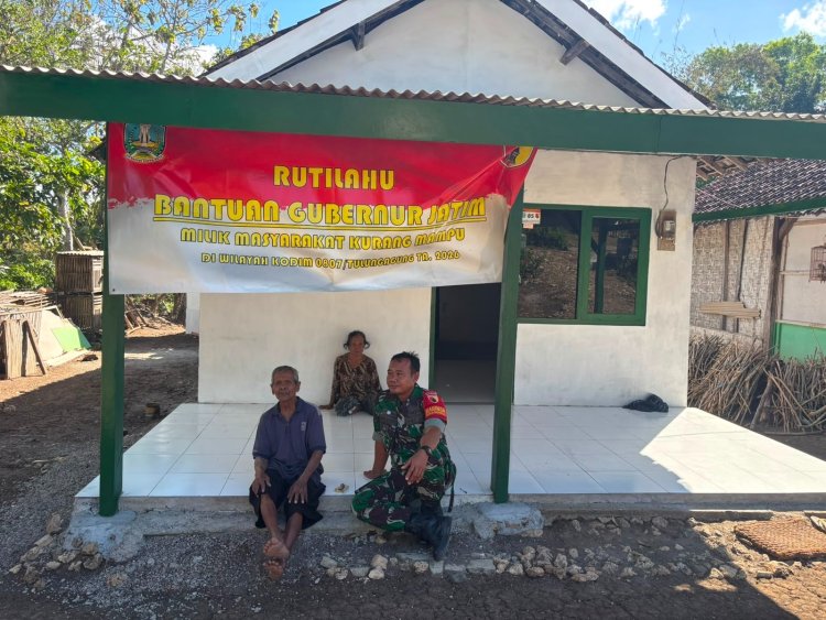 Babinsa Ngepoh Senang Mbah Bejo Kini Miliki Rumah Layak Huni