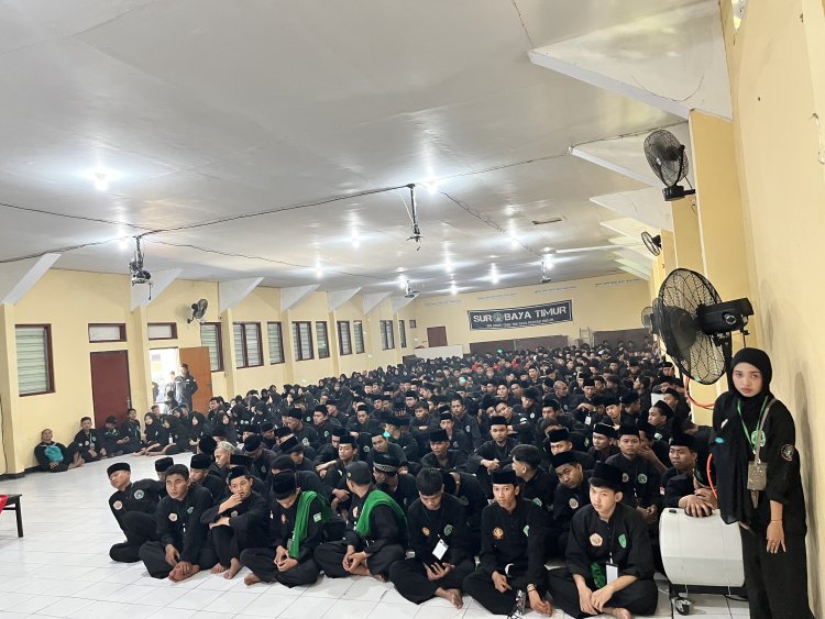 Pelantikan Pagar Nusa Surabaya: 7 Siswa Ranting Kodam V/Brawijaya PAC Wonokromo Warnai Pengesahan 485 Santri