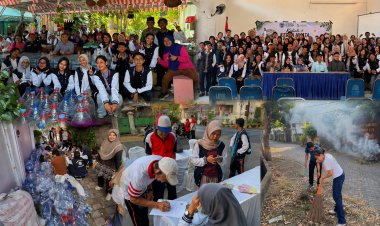 KKN Unitomo di Semolowaru: Pendidikan, Kesehatan, dan Pemberdayaan Warga