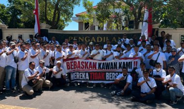 Solidaritas di Depan Pengadilan: Rekan Kerja Kawal Pleidoi Enam Pegawai PT APBS