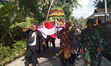 Kirab Tumpeng Sedekah Bumi Lestarikan Budaya Lokal di Trenggalek