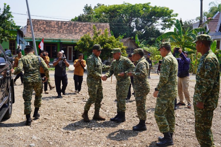 Pangdam V/Brawijaya Tinjau KDKMP Bulakrejo Madiun, Perkuat Sinergi TNI dalam Pembangunan Ekonomi Desa Daerah