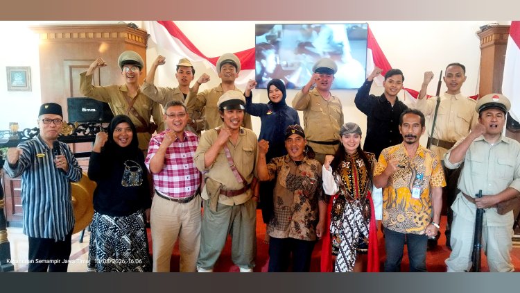 Merawat Peradaban, Mengisi Kemerdekaan: Pameran Tunggal Lukisan Lutfi Satako di Quds Royal Hotel Surabaya
