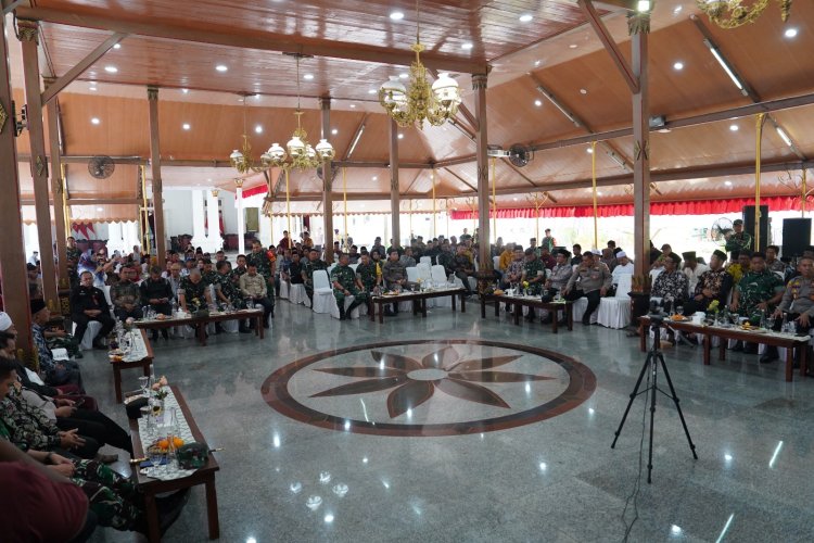 Karya Bakti TNI AD di Bangkalan: Aster Kasad Pastikan Pasokan Air dan Jembatan Warga Terwujud