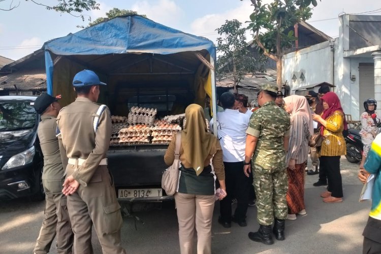 TNI-Polri dan Pemda Trenggalek Pantau Harga Bahan Pokok di Pasar