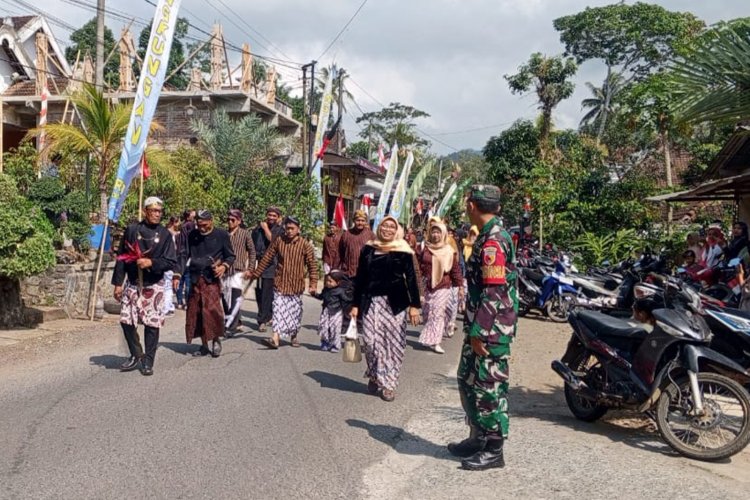 Kirab Tumpeng Sedekah Bumi Lestarikan Budaya Lokal di Trenggalek