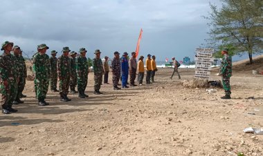 Jelang HUT ke-81 TNI, Tangan Prajurit dan Warga Bersatu Bersihkan Pantai Dlodo