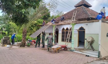 Pra TMMD ke-130, Kodim Tulungagung Bersama Warga Mulai Bongkar Mushola Darurohman