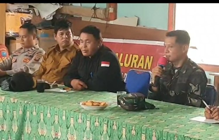 Cegah Karhutla di Kalimantan Meluas, Kapten Tri dari Korem 081/DSJ Ingatkan Warga Soal Bahaya Api
