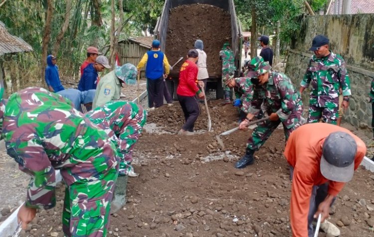 Karya Bakti TNI Berhasil Bangun Jalan Beton Sepanjang 2.200 Meter di Tulungagung