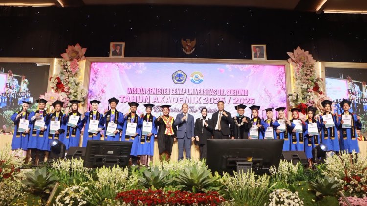 Unitomo Wisuda 1.059 Lulusan: Dari Bonus Demografi ke Janji Keterserapan Kerja dalam Sebulan
