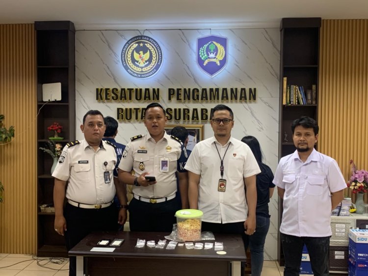 Rutan Kelas I Surabaya Gagalkan Penyelundupan 9 Pocket Kristal Putih Diduga Sabu