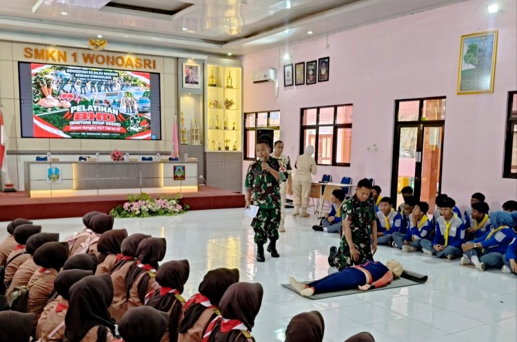 TNI Cetak Rekor MURI Lewat Pelatihan BHD Serentak, 150 Pelajar Madiun Terlibat