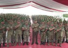 Danrem Erwin Sambut Menhan Kunker di Yonif TP 886/PJ