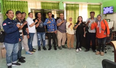 Tim JAWARAH Datangi SMPN 8 Driyorejo, Kepsek Tegaskan Pengelolaan Dana BOS dalam Pengawasan