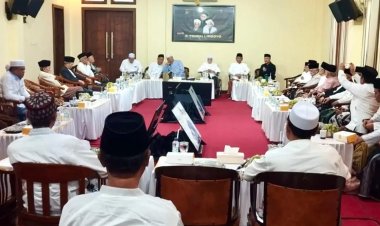 Hari Santri dan Ujian Marwah Ulama Refleksi atas Pertemuan Kiai di Lirboyo dan Sikap KH. Said Aqil Siroj terhadap Proses Hukum (oleh Sudarsono Rahman Koordinator Forum Aktivis NU Jatim) 