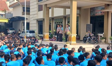 POLINDIK : Polres Kediri Perkuat Pendidikan Karakter Pelajar Cegah Hoaks dan Kenakalan Remaja