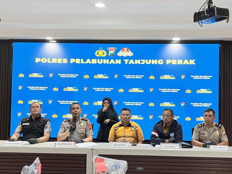 Polres Pelabuhan Tanjung Perak Surabaya, Satresnarkoba Amankan 19 Orang di Jalan Kunti Sidotopo, 52 Poket Sabu Siap Edar