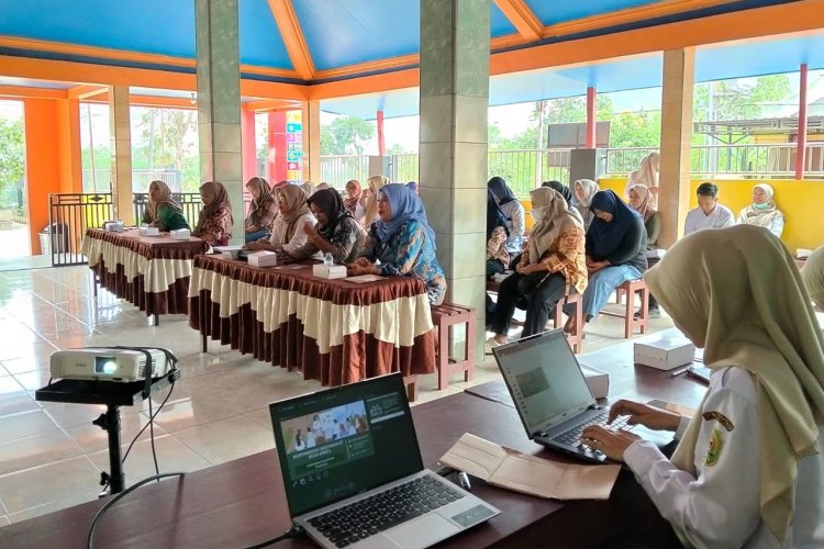 TNI-Polri Perkuat Layanan Kesehatan Warga Nglinggis Trenggalek