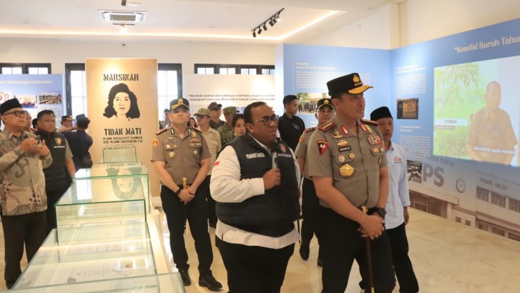 Kapolri Ziarah ke Makam Marsinah dan Kunjungi Museum di Nganjuk