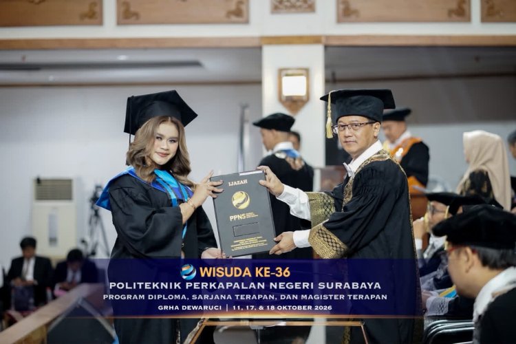 Wisuda ke-36 Politeknik Perkapalan Negeri Surabaya, Balvana Cathlinia Irianti Resmi Menyandang Gelar di Bidang Manajemen Bisnis