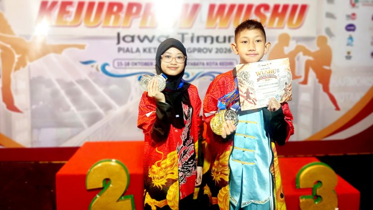 Kakak Beradik Hebat dari SD Muhammadiyah 13 Surabaya Borong Medali di Kejurprov Wushu Jatim 2026