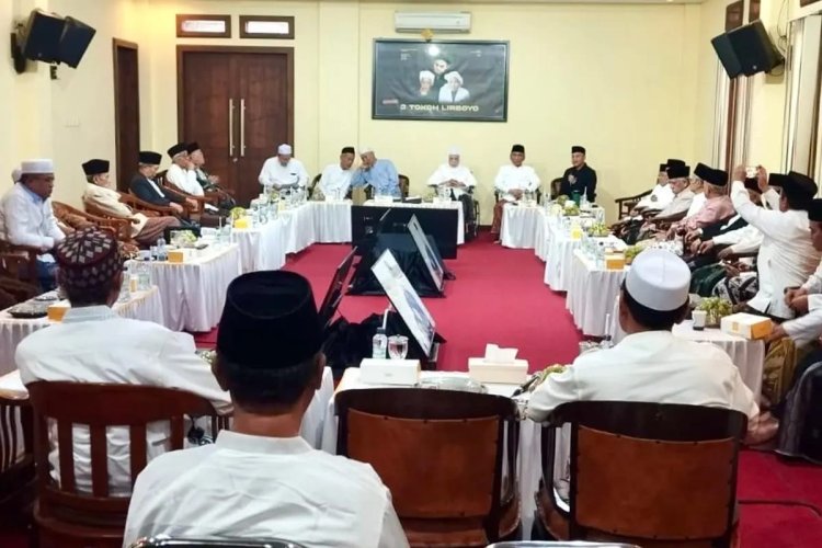 Hari Santri dan Ujian Marwah Ulama Refleksi atas Pertemuan Kiai di Lirboyo dan Sikap KH. Said Aqil Siroj terhadap Proses Hukum (oleh Sudarsono Rahman Koordinator Forum Aktivis NU Jatim) 