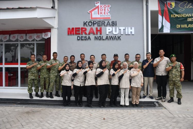Danrem Erwin Belanja di Kopdes Merah Putih, Warga Akui Harga Lebih Murah